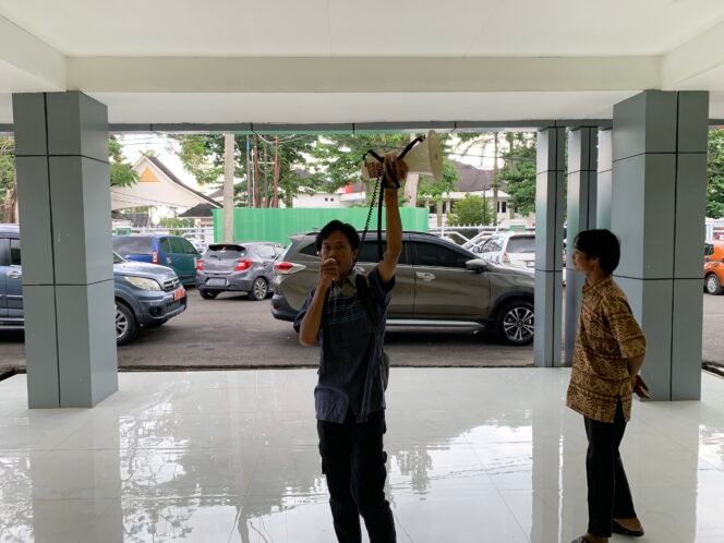 
					Gelar Aksi Demo, Sejumlah Masa Tuntut Komitmen PUPR Kota Jambi Terkait Gudhas