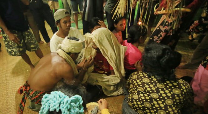 
					Besale, Ritual Pengobatan Batin Sembilan